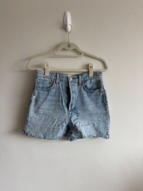 DENIM FORUM yoko mid thigh shorts — light blue high rise denim shorts